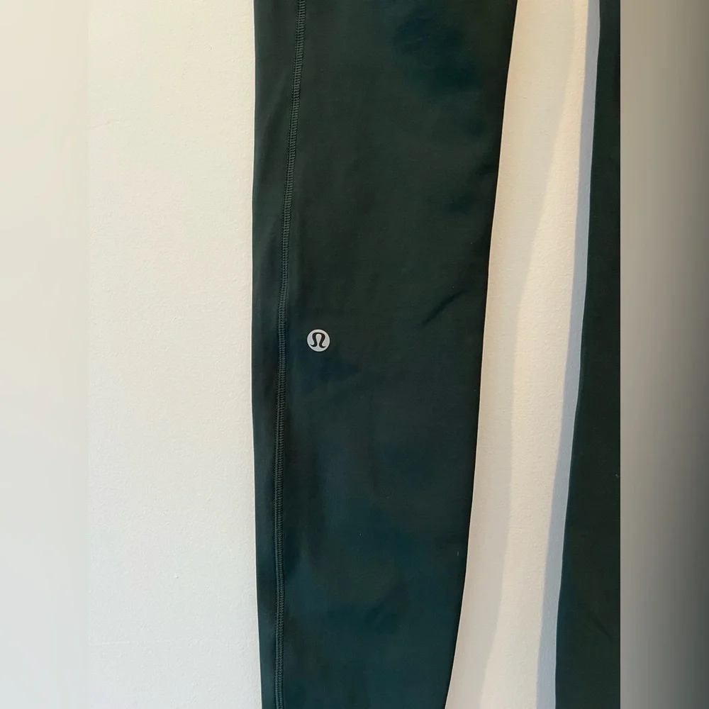Lululemon Speed Up Tight Leggings 28